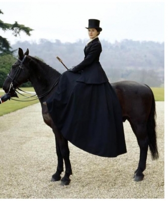 b2ap3_thumbnail_Equestrian-fashion---Riding-jackets-01.jpg